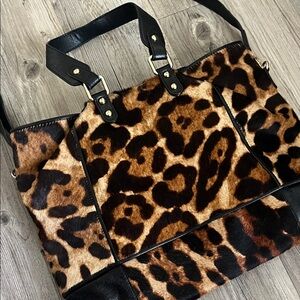 Sondra Roberts beautiful animal  print purse. Like new.